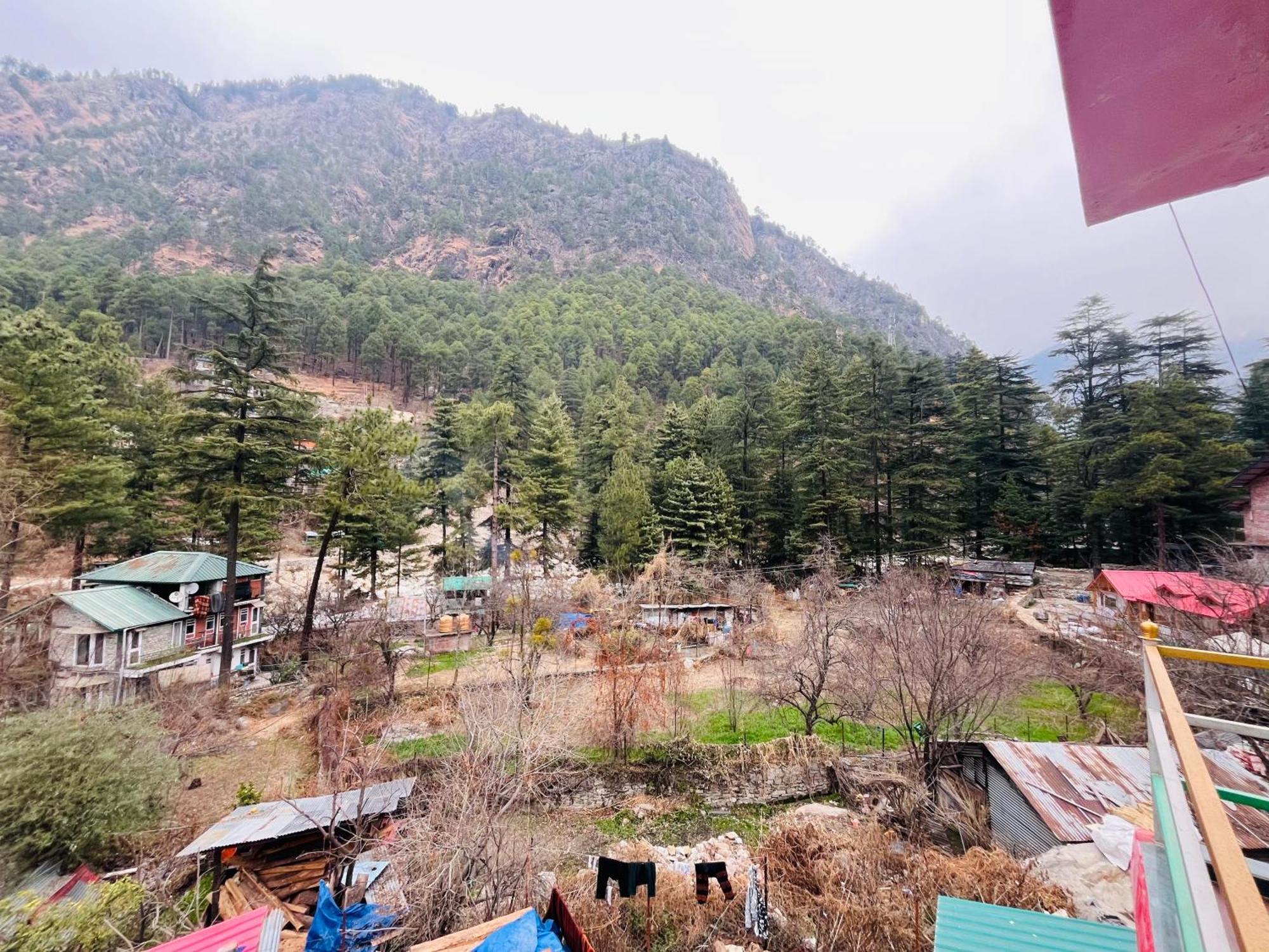 Hotel Brownie River View 카솔 외부 사진